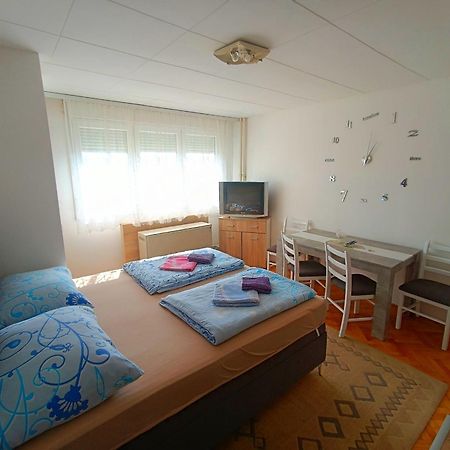 Studio Ema Nisz Zewnętrze zdjęcie